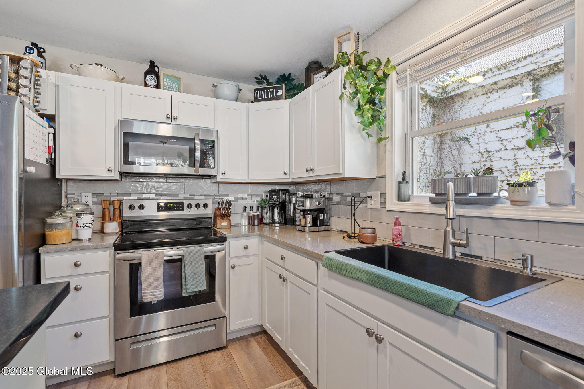 562 3rd Avenue, Troy, New York image 9