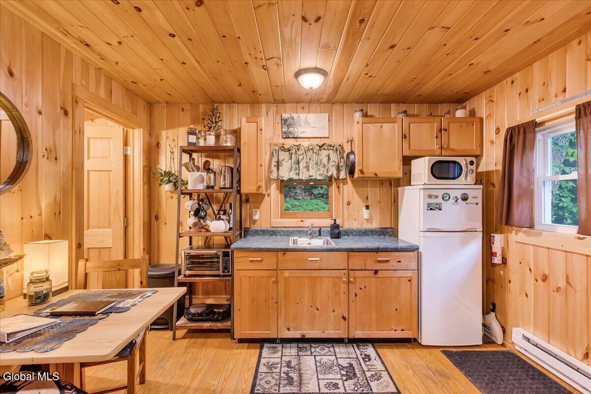 1495 River Road