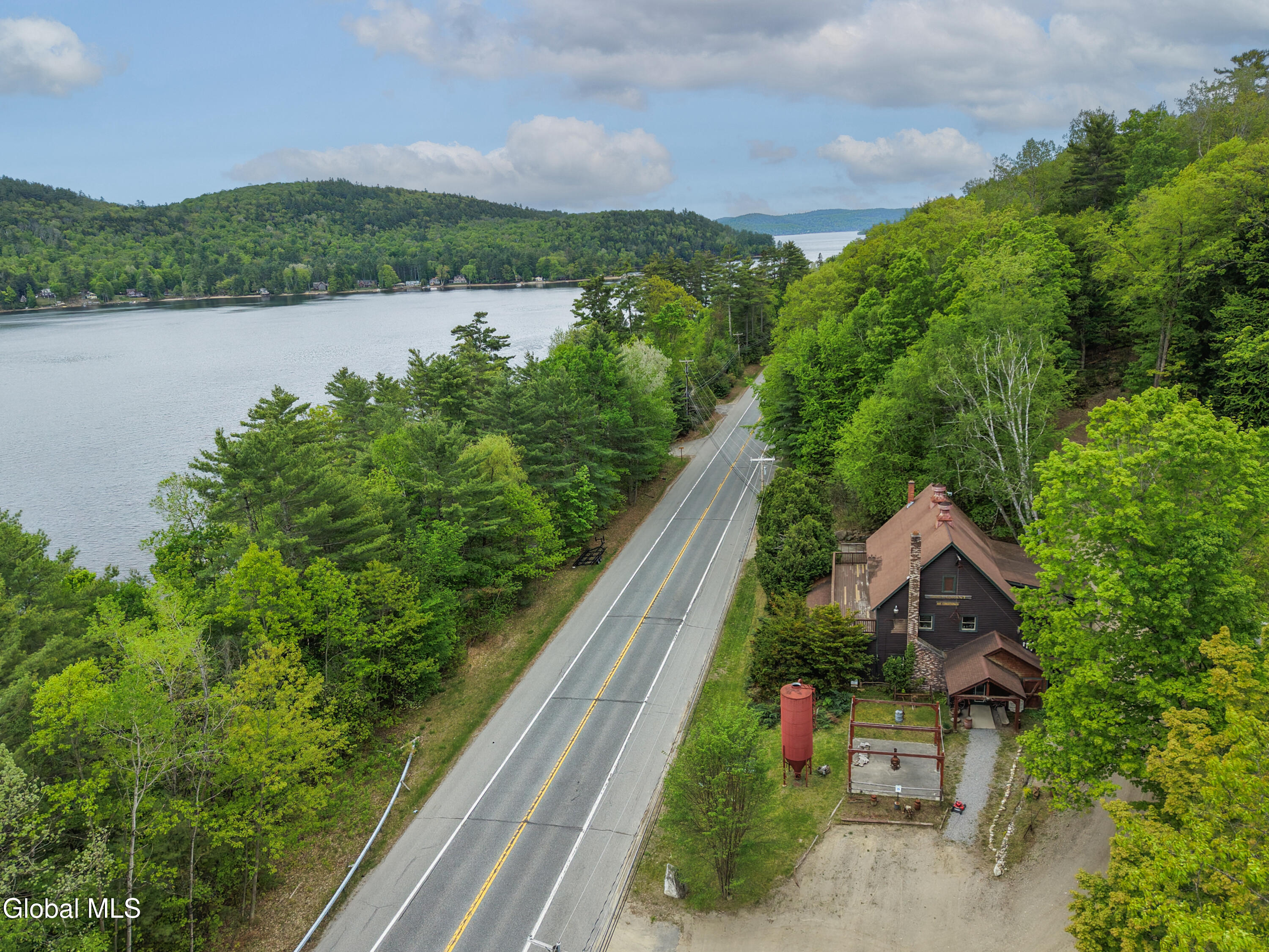 581 U.S. Route 9