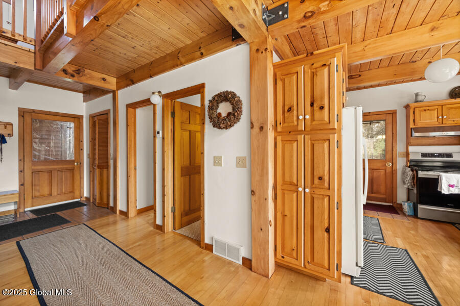 40 Indian Ladder Drive, Altamont, New York image 13