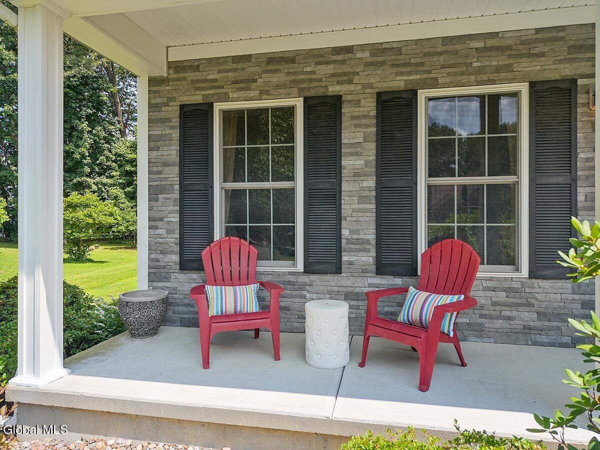 40 Willow Drive