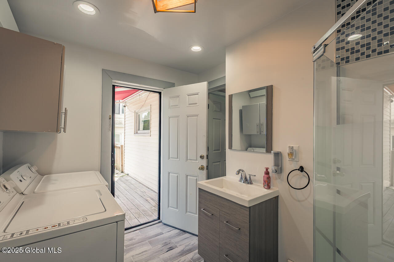 53 Hibbard Street, Amsterdam, New York image 27