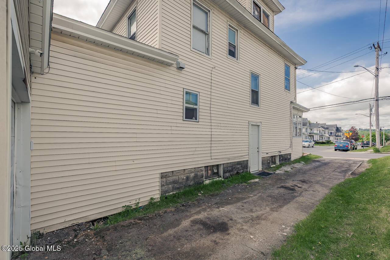 53 Hibbard Street, Amsterdam, New York image 48