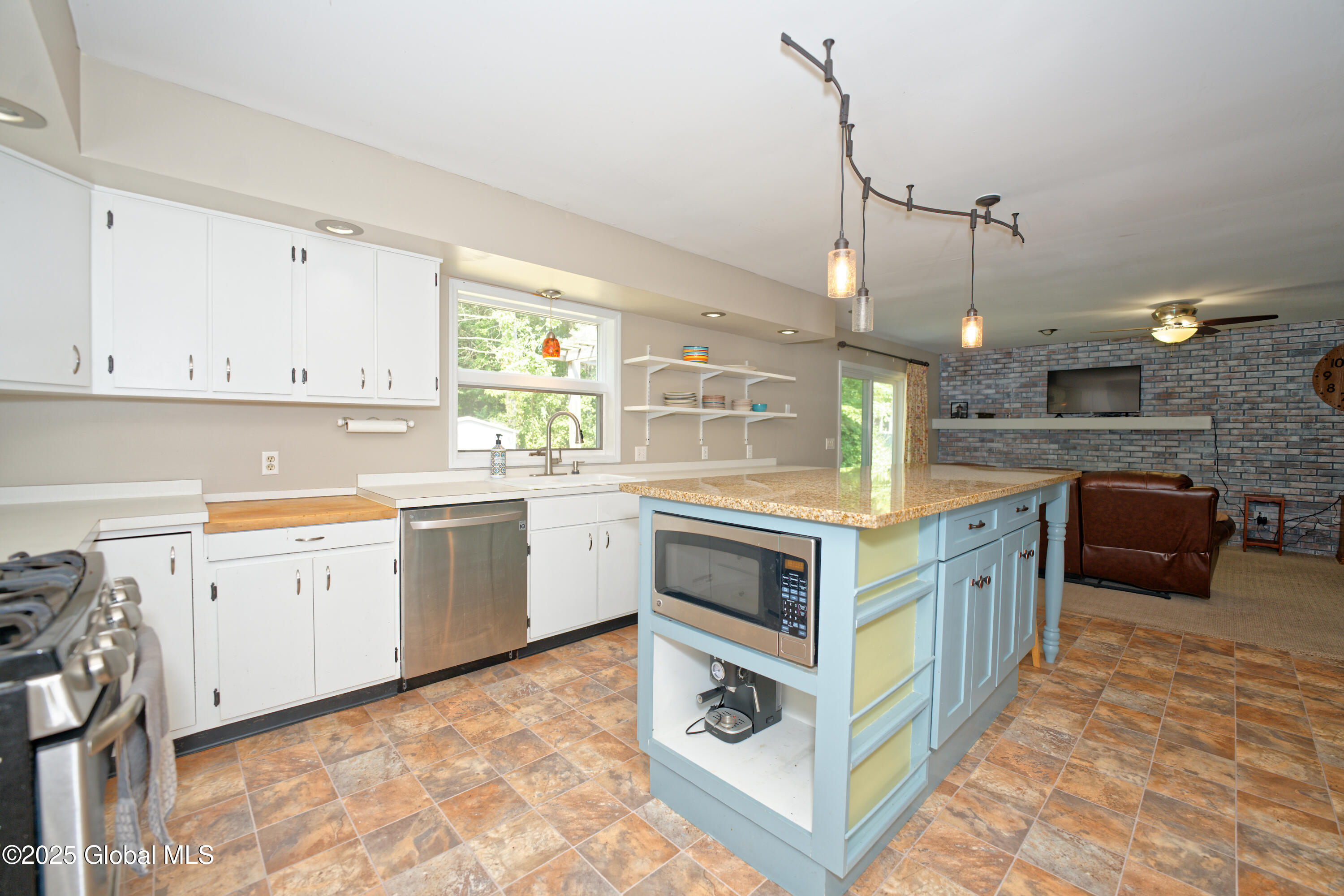10 Sugar Pine Road, Queensbury, New York image 16