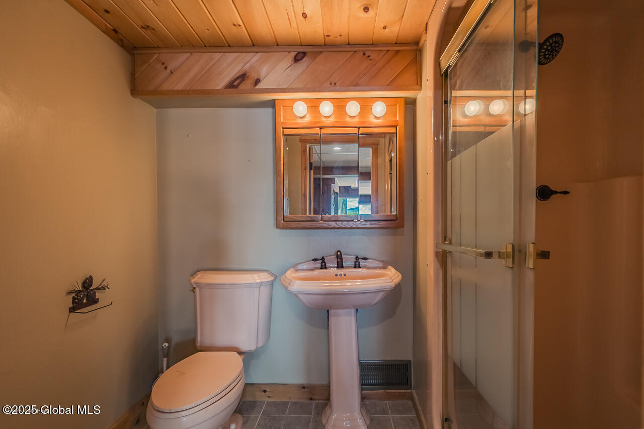 241 Kunkel Road, Mayfield, New York image 37