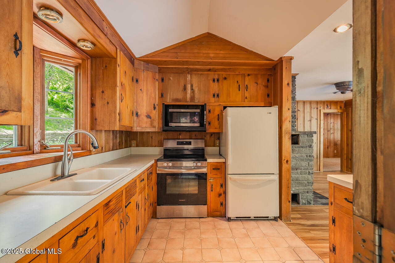 241 Kunkel Road, Mayfield, New York image 39