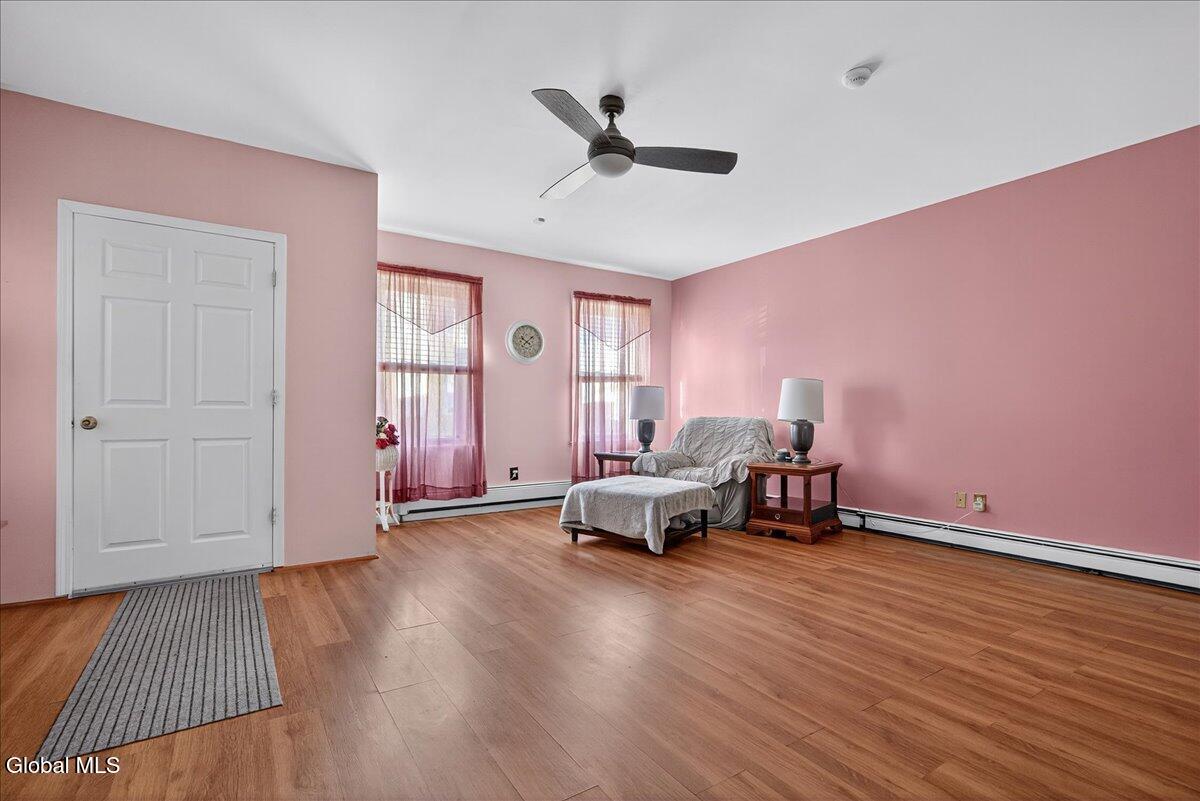 Menands, New York 12204, United States, 2 Bedrooms Bedrooms, ,1 BathroomBathrooms,Residential,Active,220568