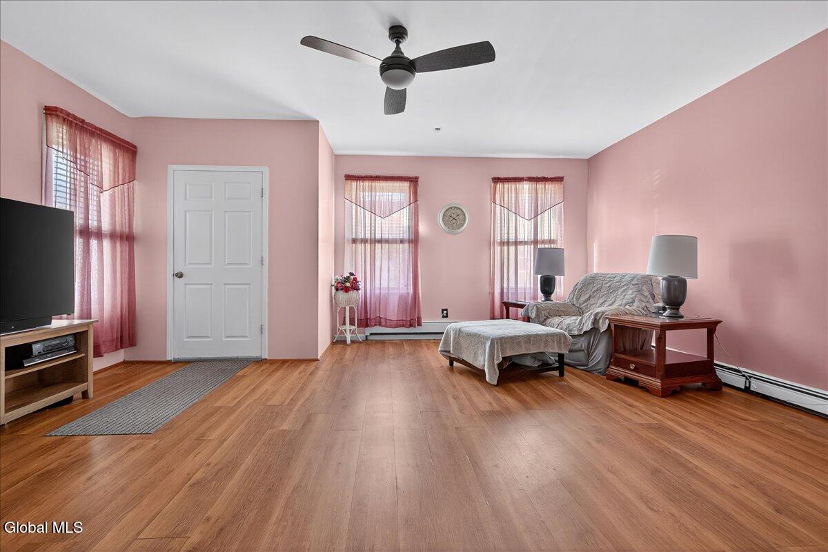 Menands, New York 12204, United States, 2 Bedrooms Bedrooms, ,1 BathroomBathrooms,Residential,Active,220568