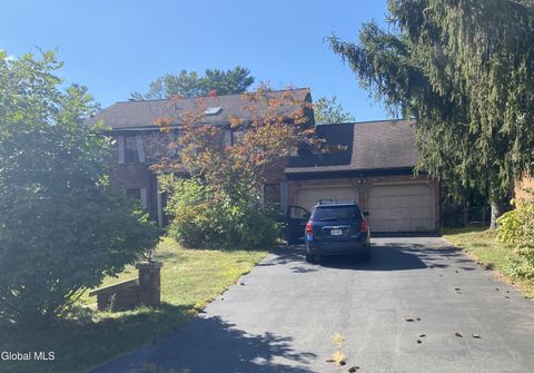 Photo of 8 Quadrini Drive, Albany, NY 12208 (MLS # 202526426)