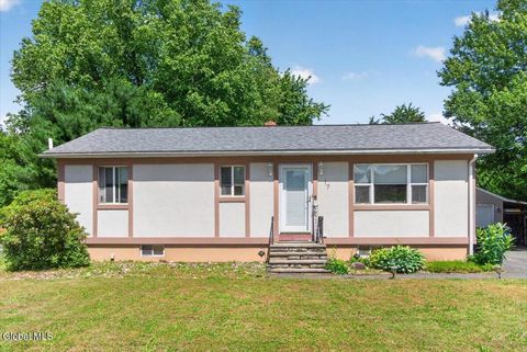 Homes For Sale - 17 Pheasant Court<br/> Wynantskill, NY 12198
