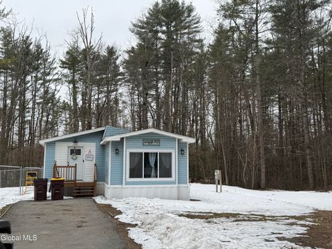 Photo of 1073 Middleline Rd, Ballston Spa, NY 12020 (MLS # 202613713)