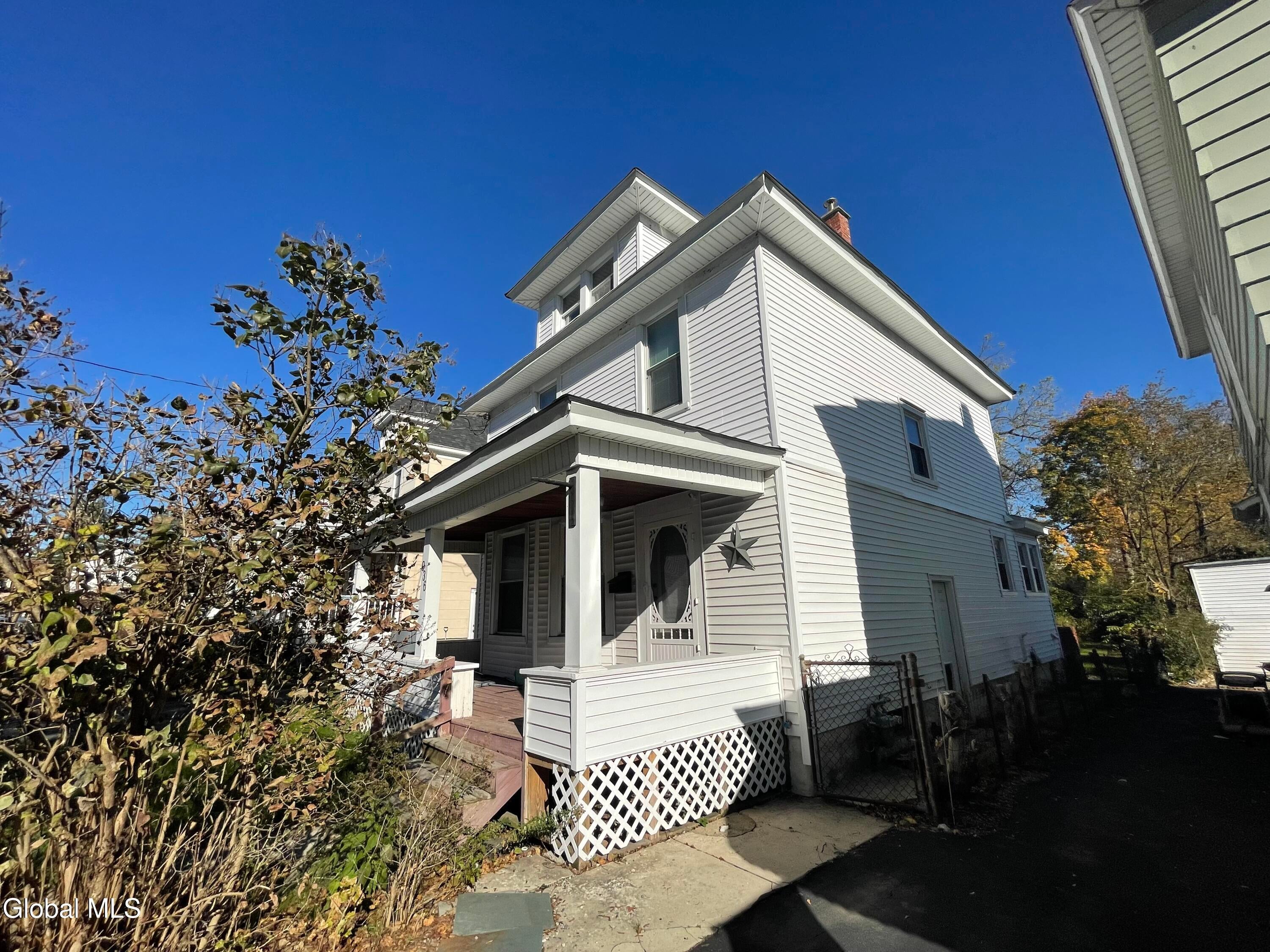936 Livingston Avenue