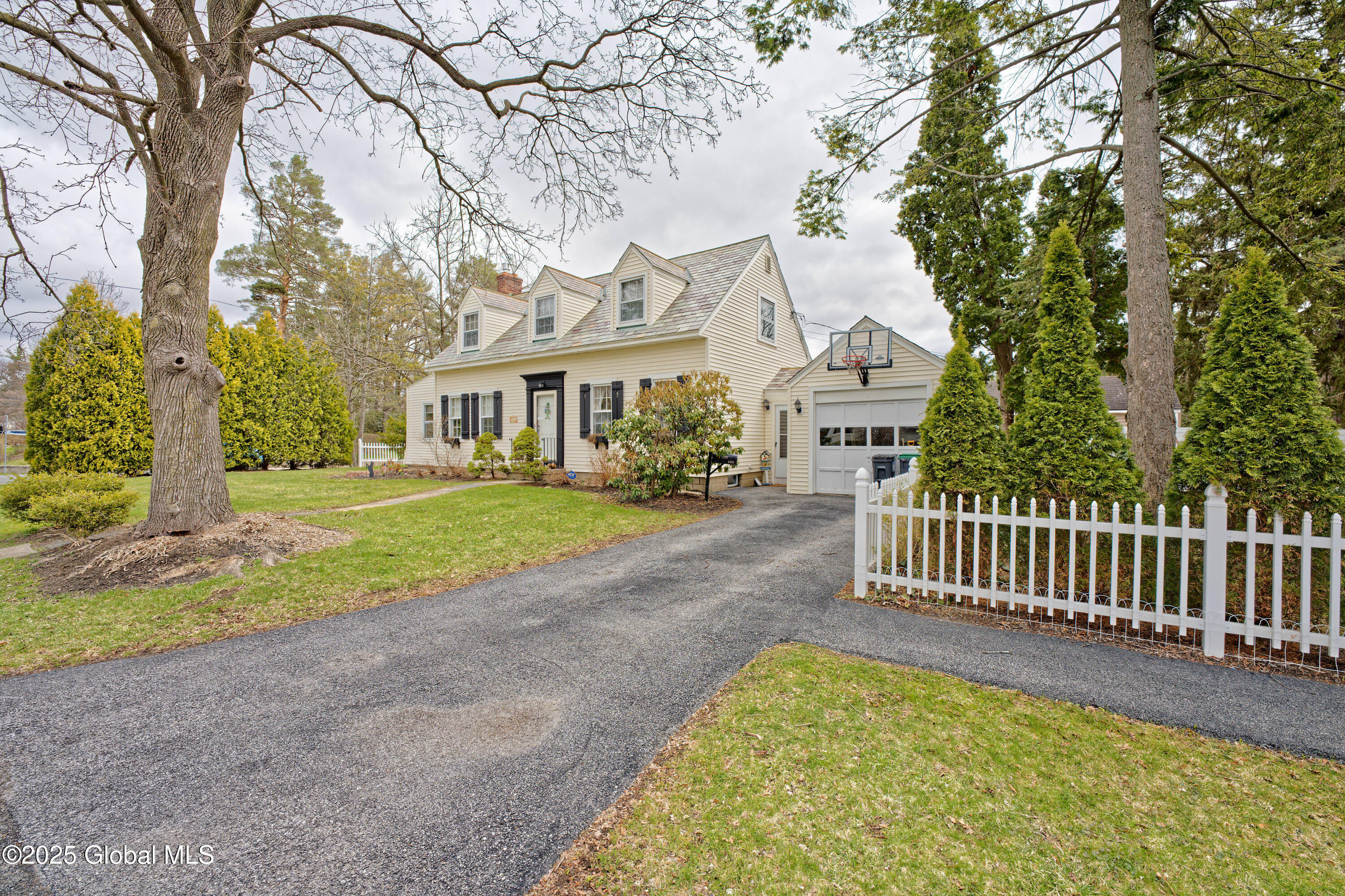 1476 Baker Avenue, Schenectady, New York image 3