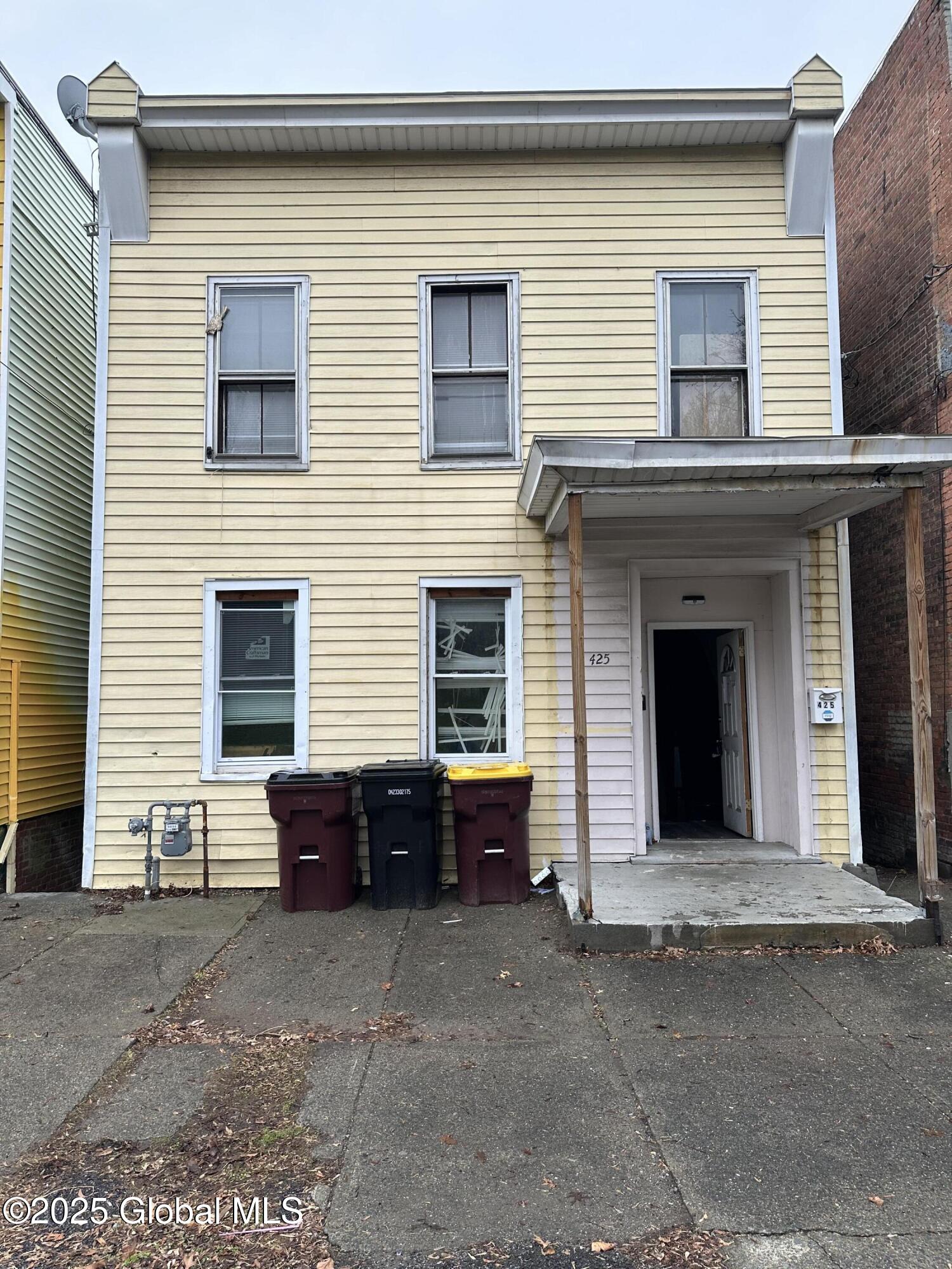 425 10th Street, Troy, New York image 1