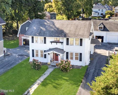 Photo of 33 Kingsboro Avenue, Gloversville, NY 12078 (MLS # 202528069) Photo of 33 Kingsboro Avenue, Gloversville, NY 12078 (MLS # 202528069)