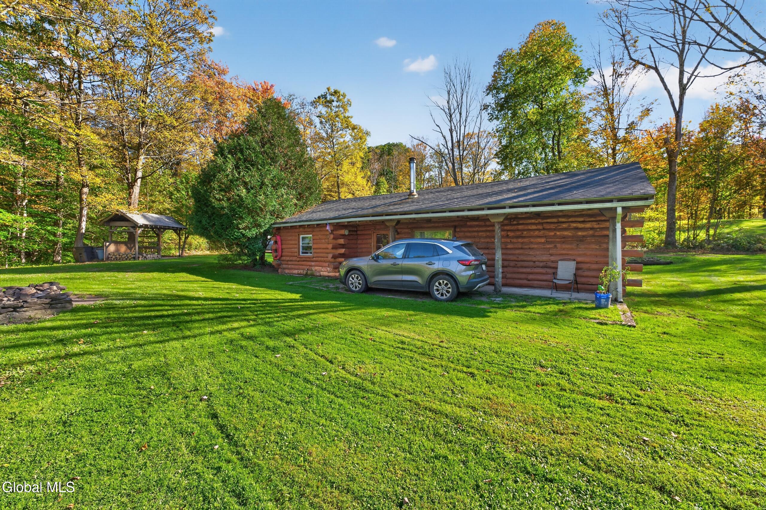 119 Brown House Road