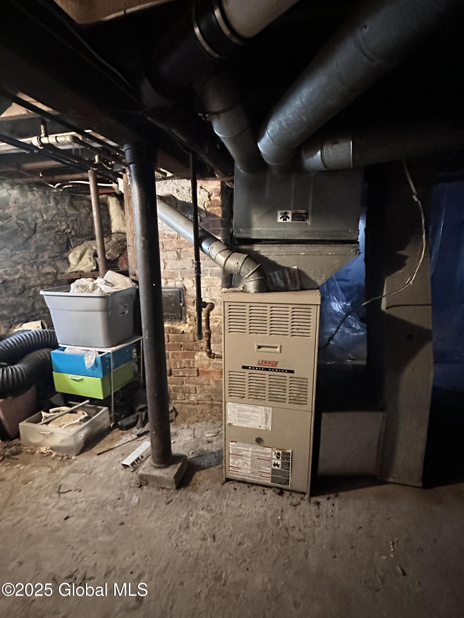 Schenectady, New York 12308, United States, 4 Bedrooms Bedrooms, ,2 BathroomsBathrooms,Residential,Pending,104990