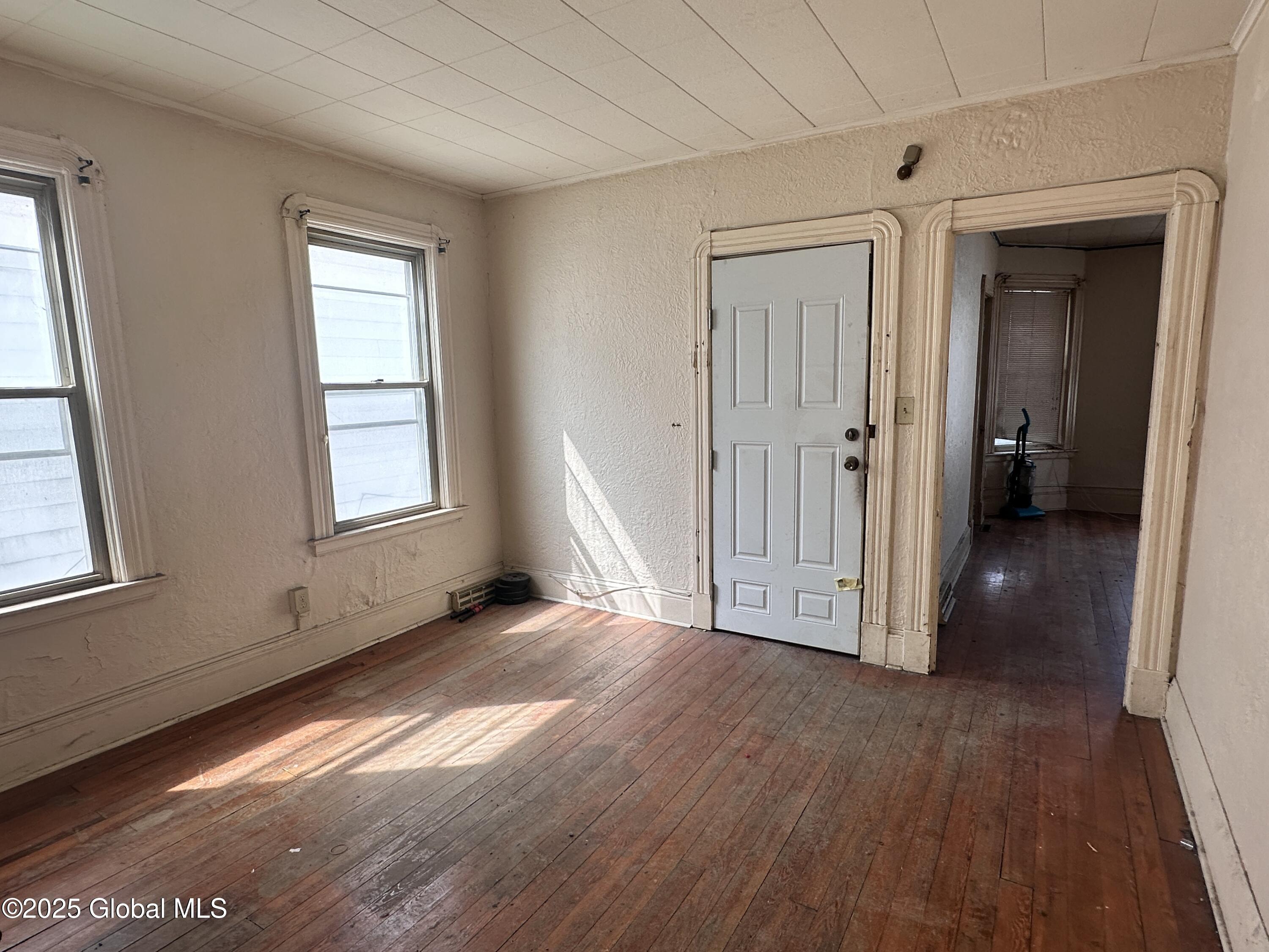 Schenectady, New York 12308, United States, 4 Bedrooms Bedrooms, ,2 BathroomsBathrooms,Residential,Pending,104990