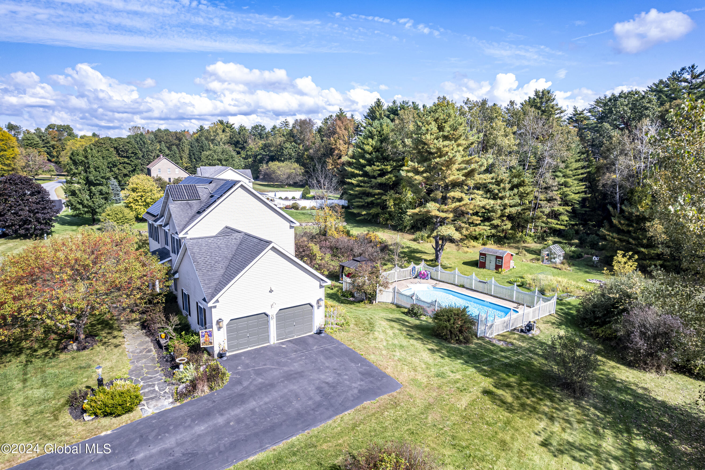 25 Stonehurst Drive, Queensbury, New York image 3