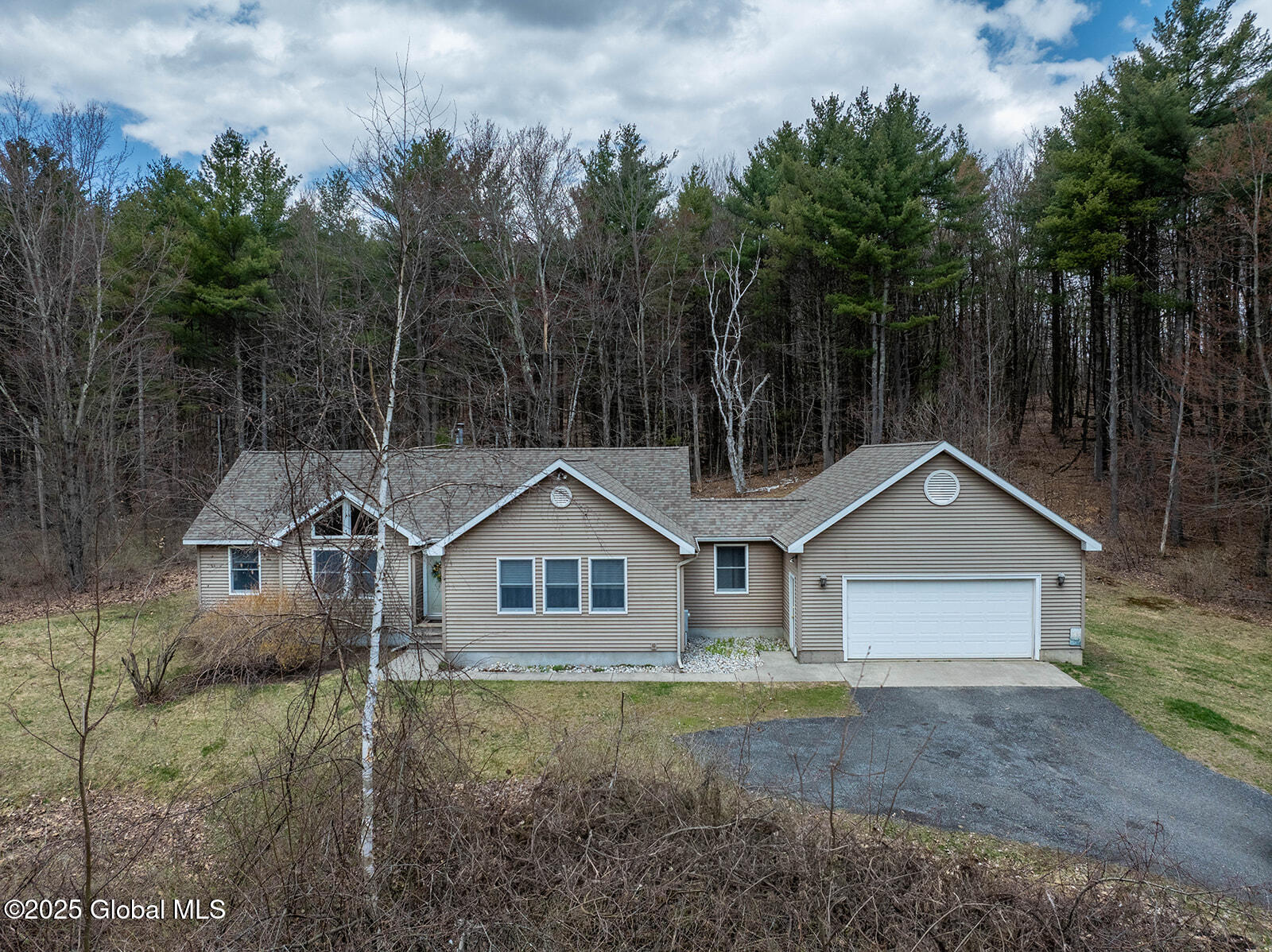 309 Herrington Hill Road, Greenwich, New York image 1
