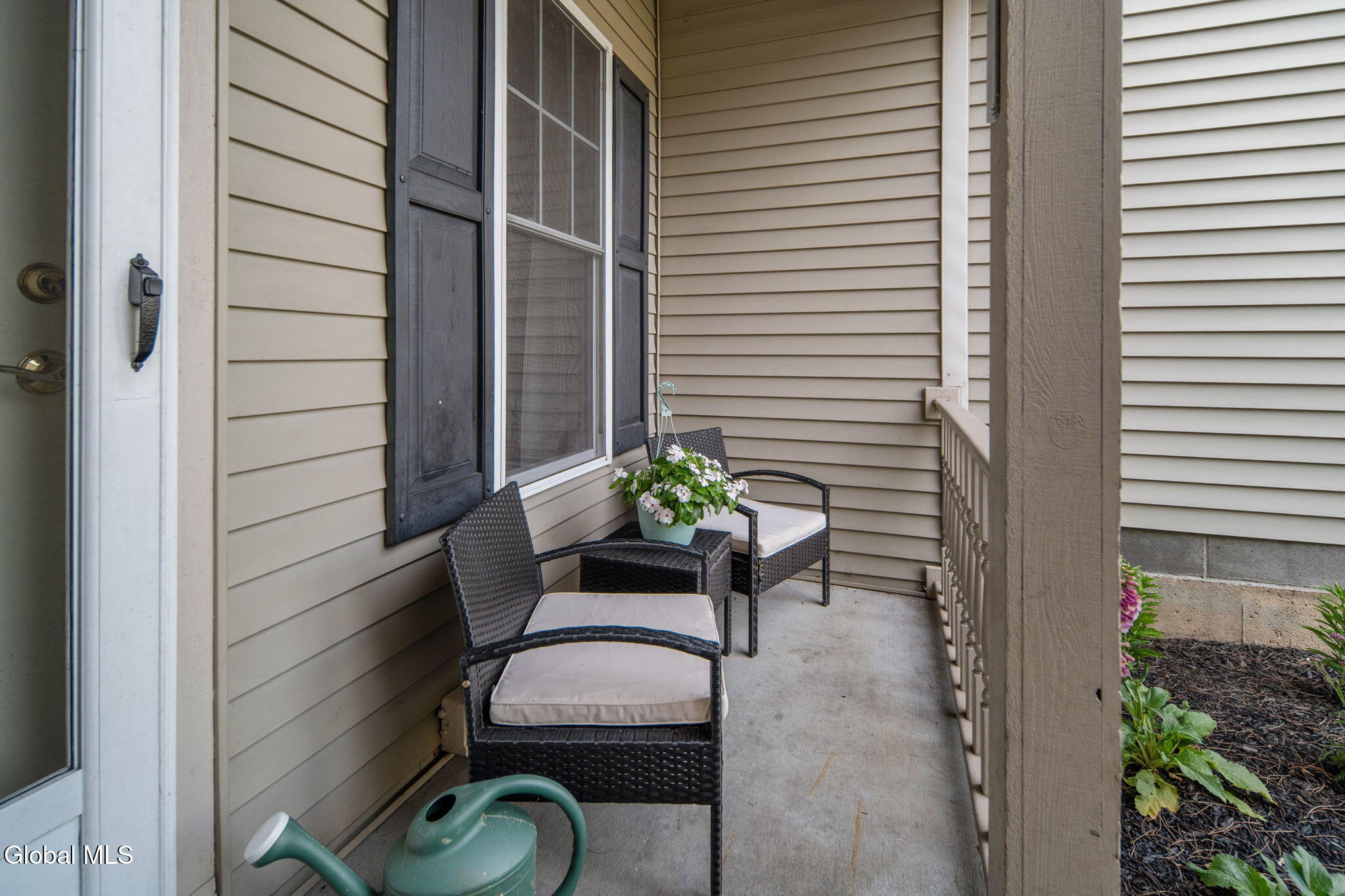 16 Killarney Court