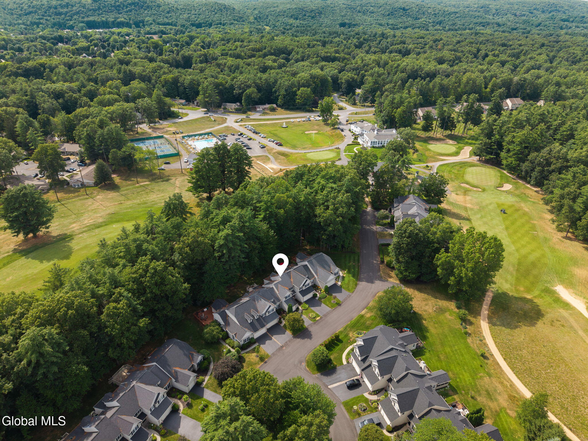 16 Killarney Court