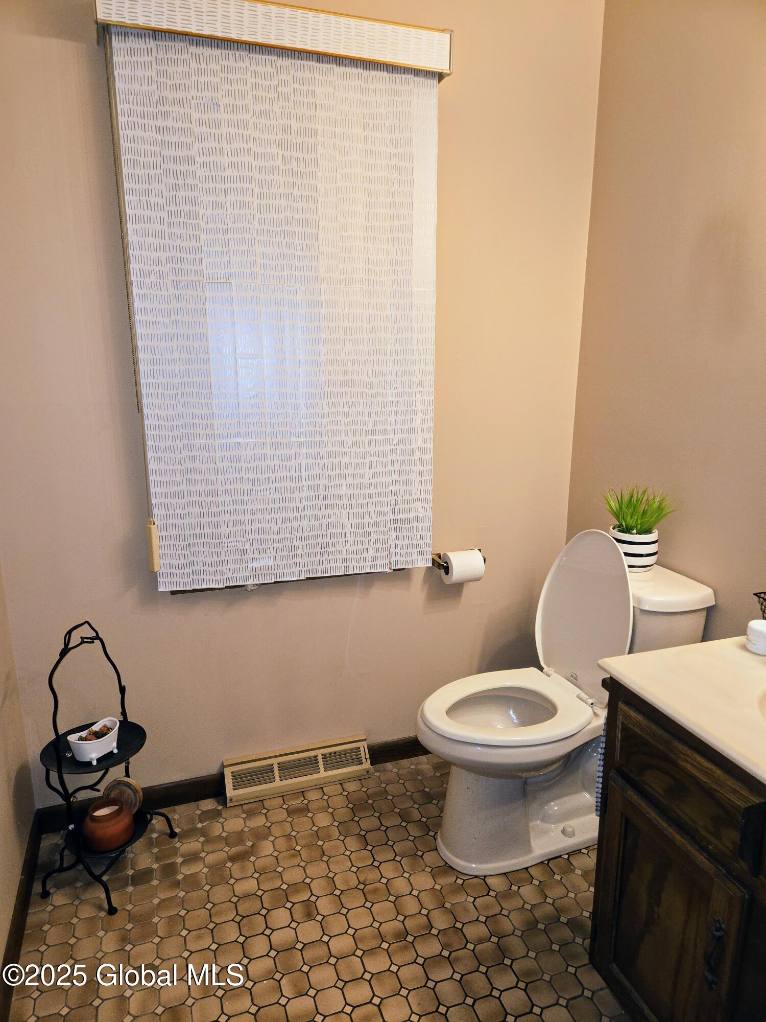 251 Vernon Road, Glenville, New York image 27