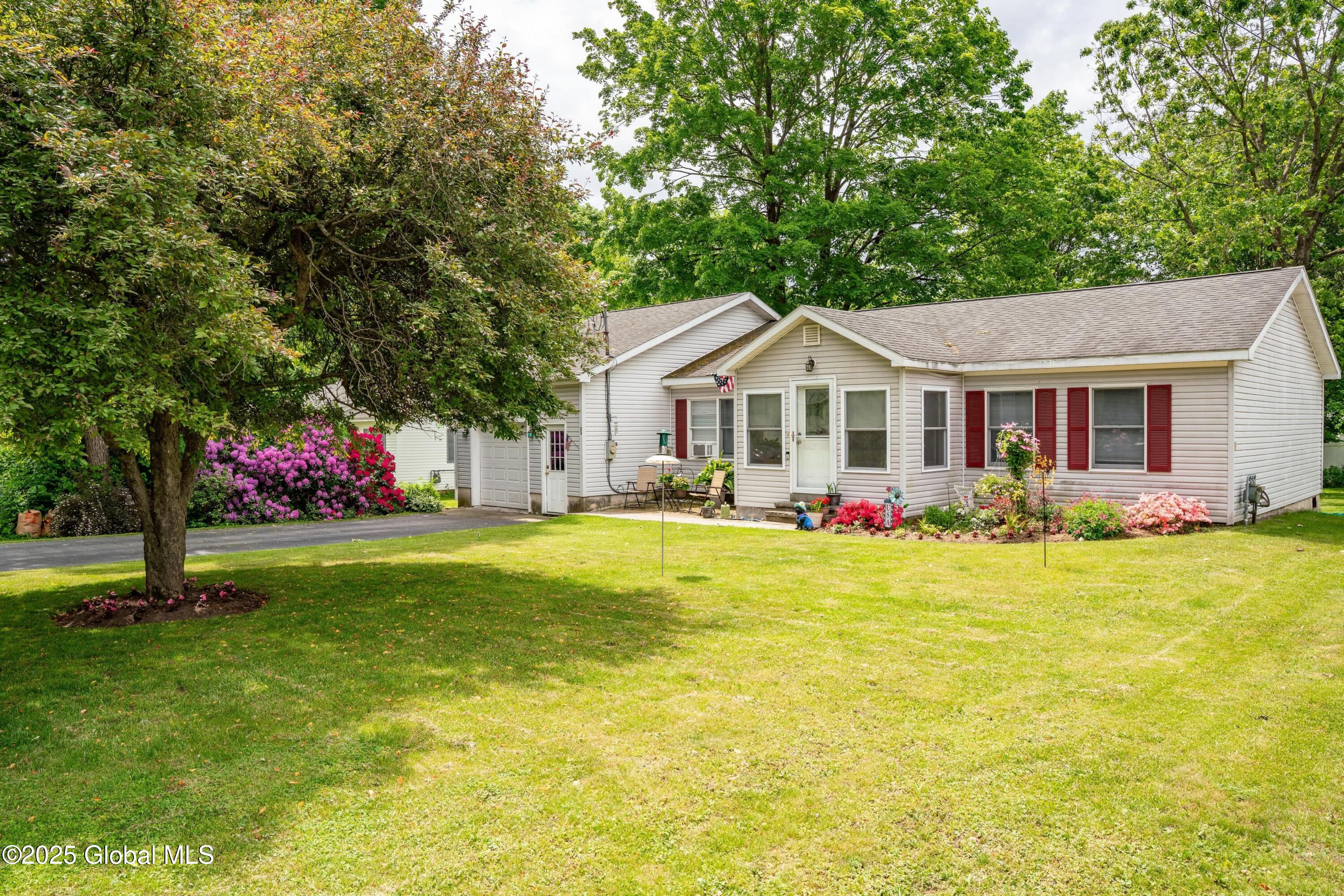 23 Thornberry Drive, Glens Falls, New York image 5