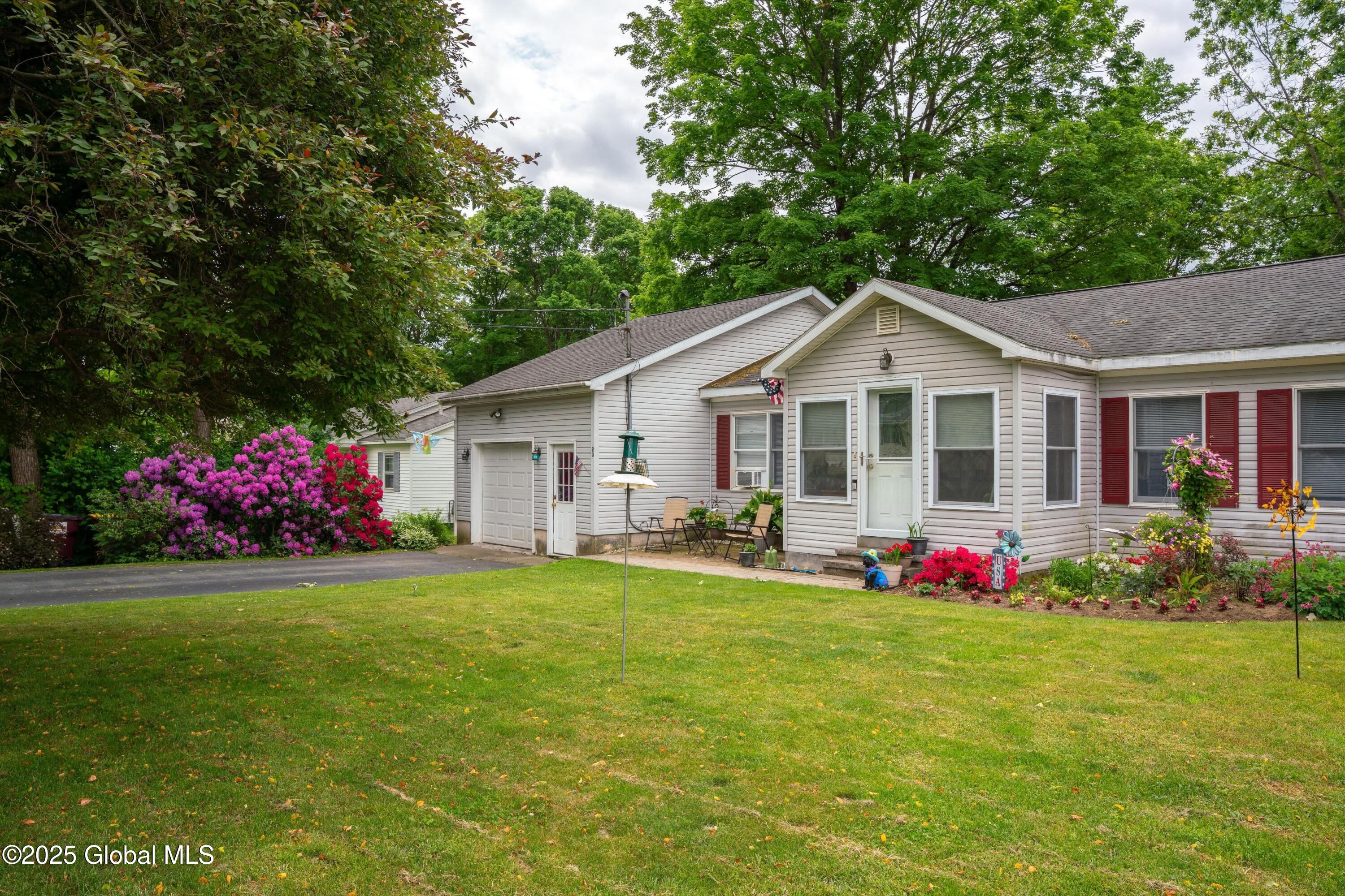23 Thornberry Drive, Glens Falls, New York image 4