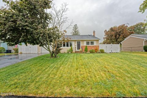 Photo of 44 Red Fox Drive, Albany, NY 12205 (MLS # 202526567)