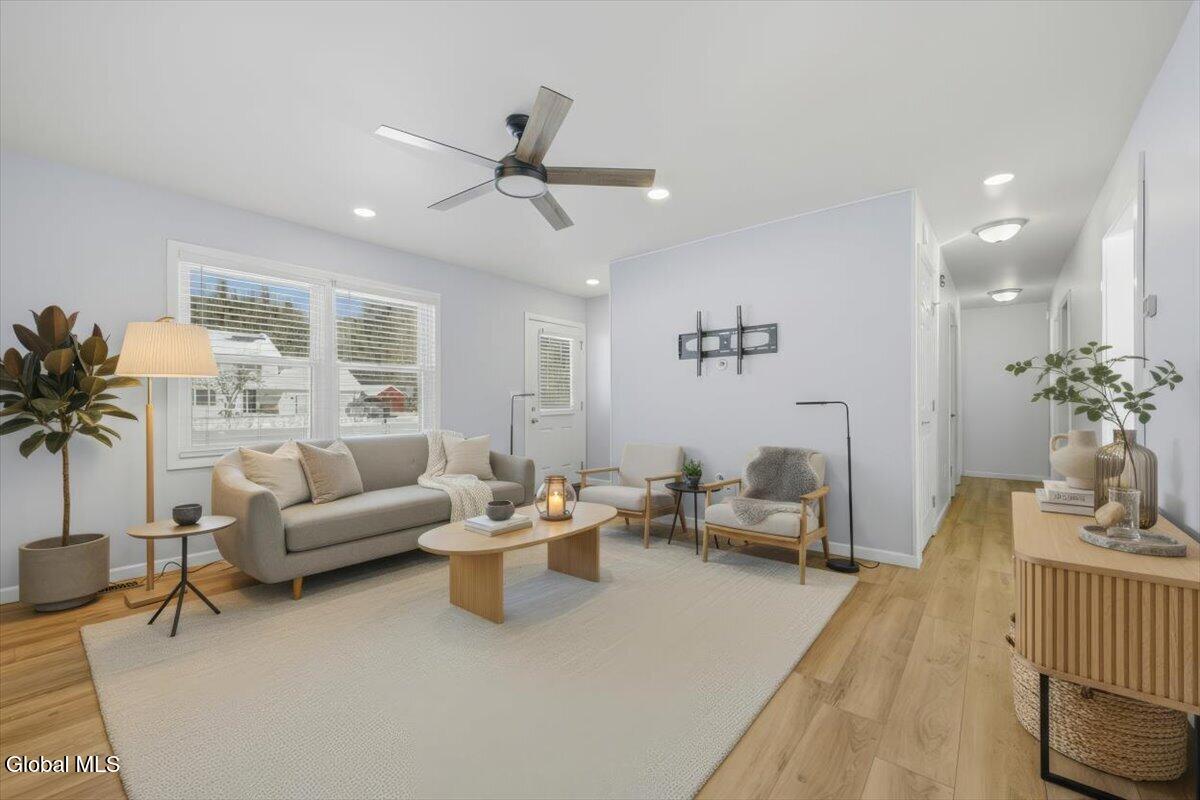 21 Pinewood Hollow Road