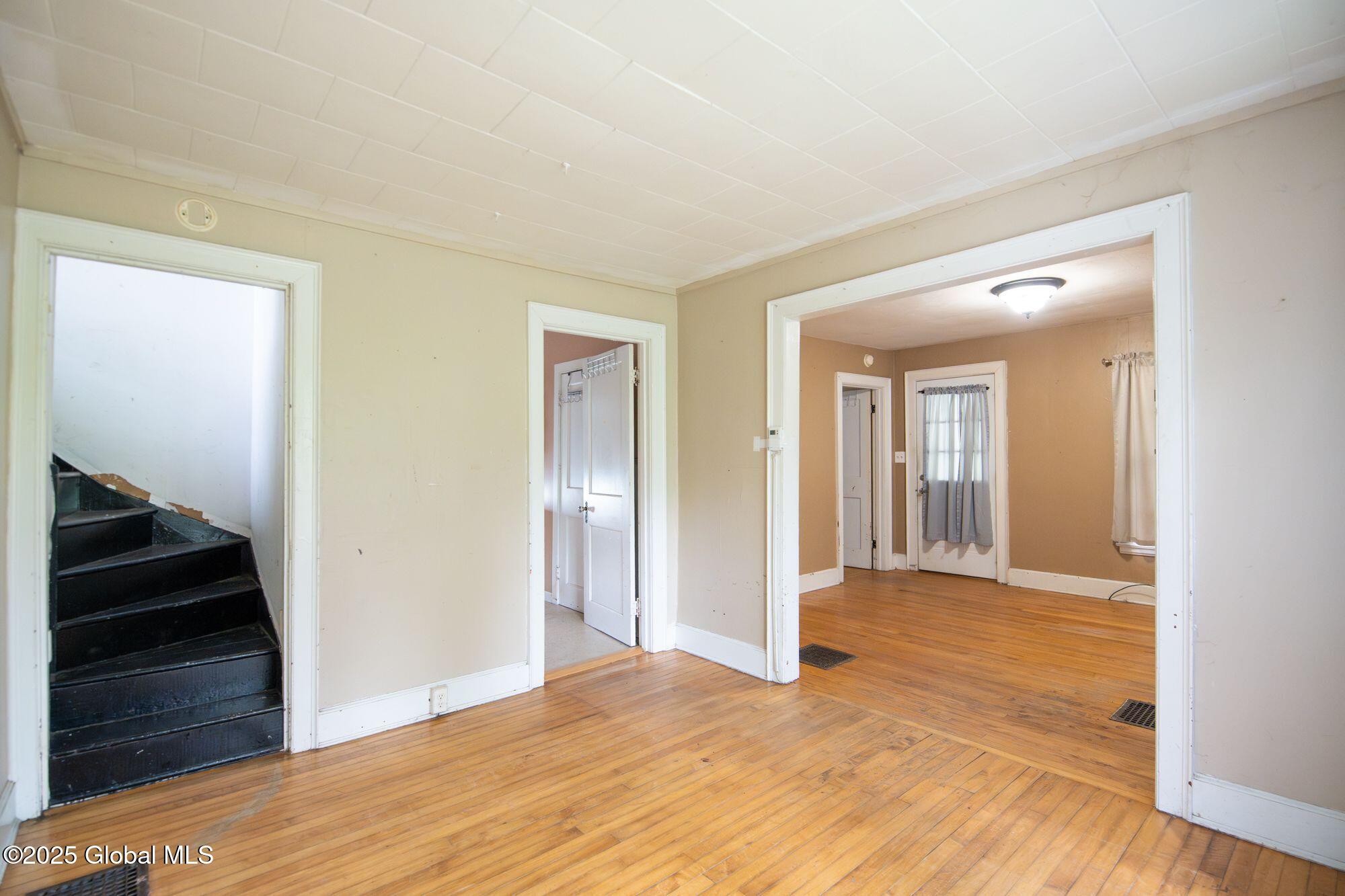 30 Mallory Avenue, Queensbury, New York image 8