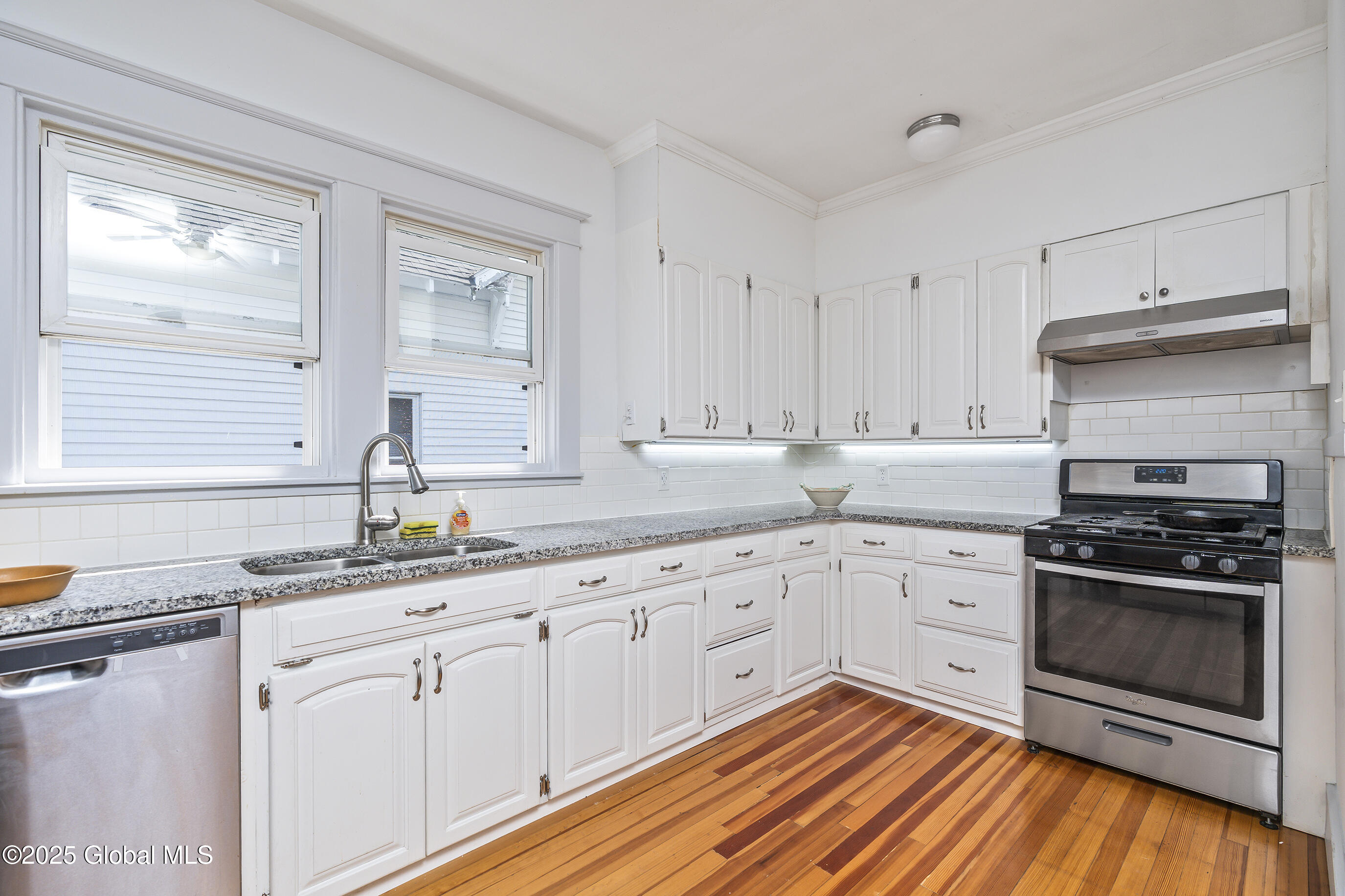 1250 Dean Street, Niskayuna, New York image 10