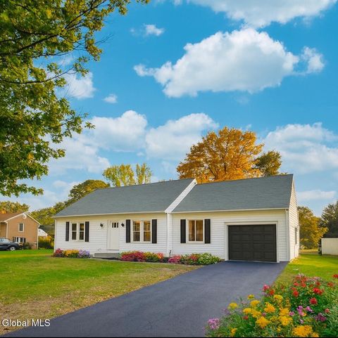 Photo of 5 Brunswick Park Drive, Troy, NY 12180 (MLS # 202528301)
