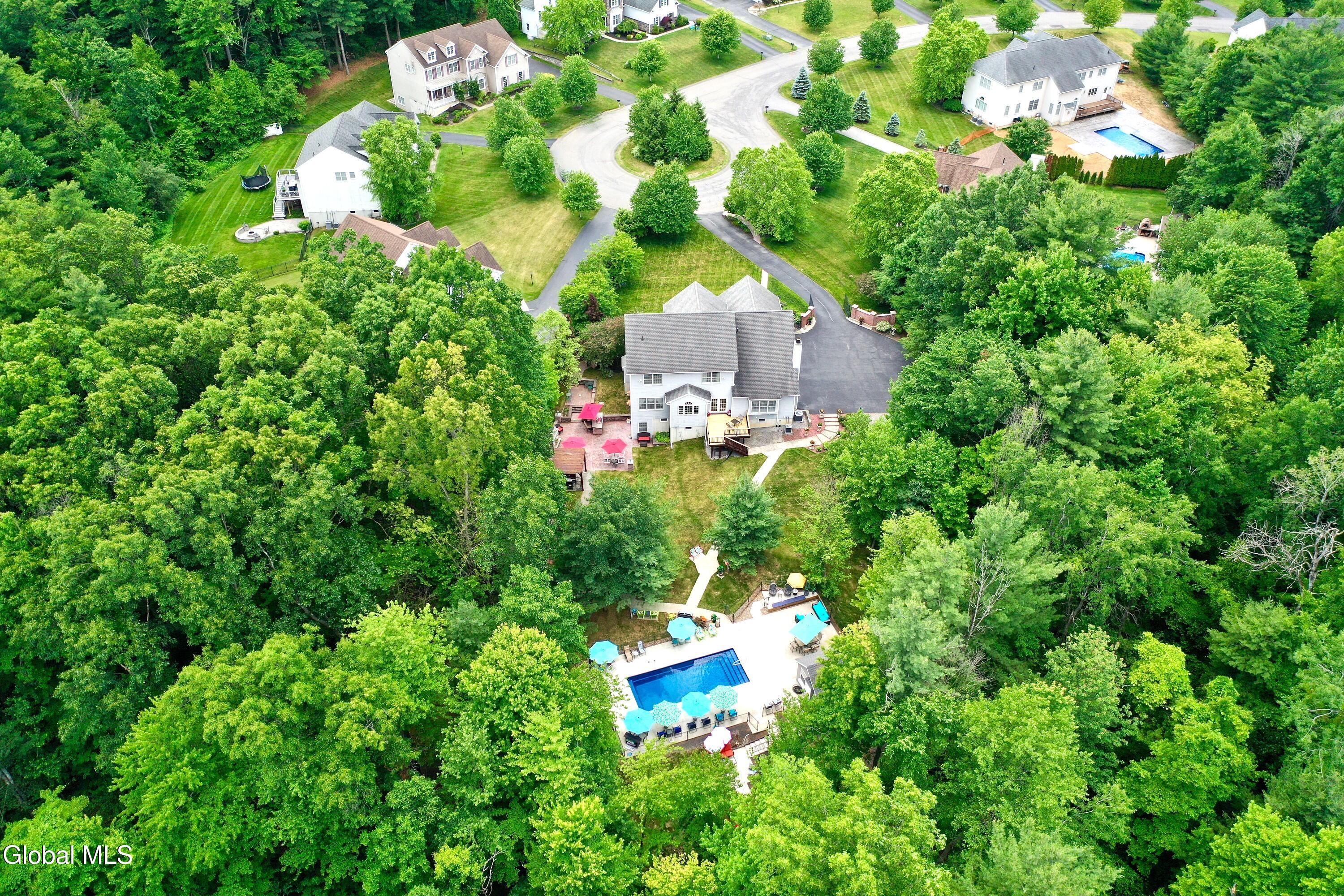 14 Foxhound Circle