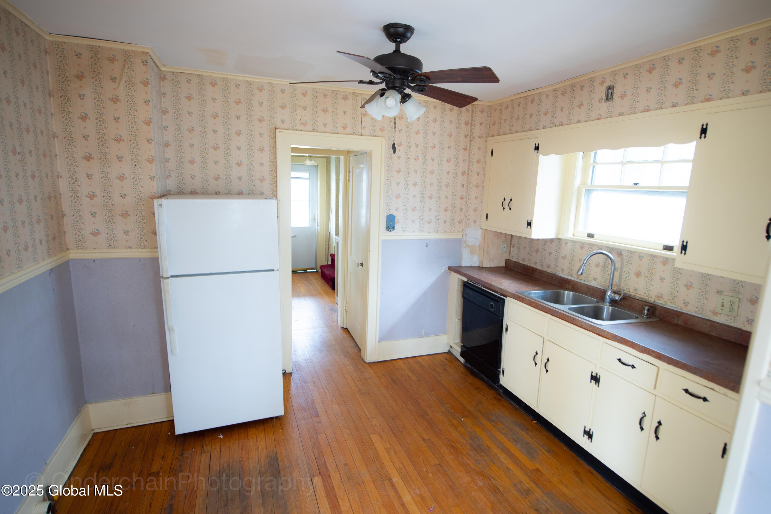 25 Clermont Street, Albany, New York image 6