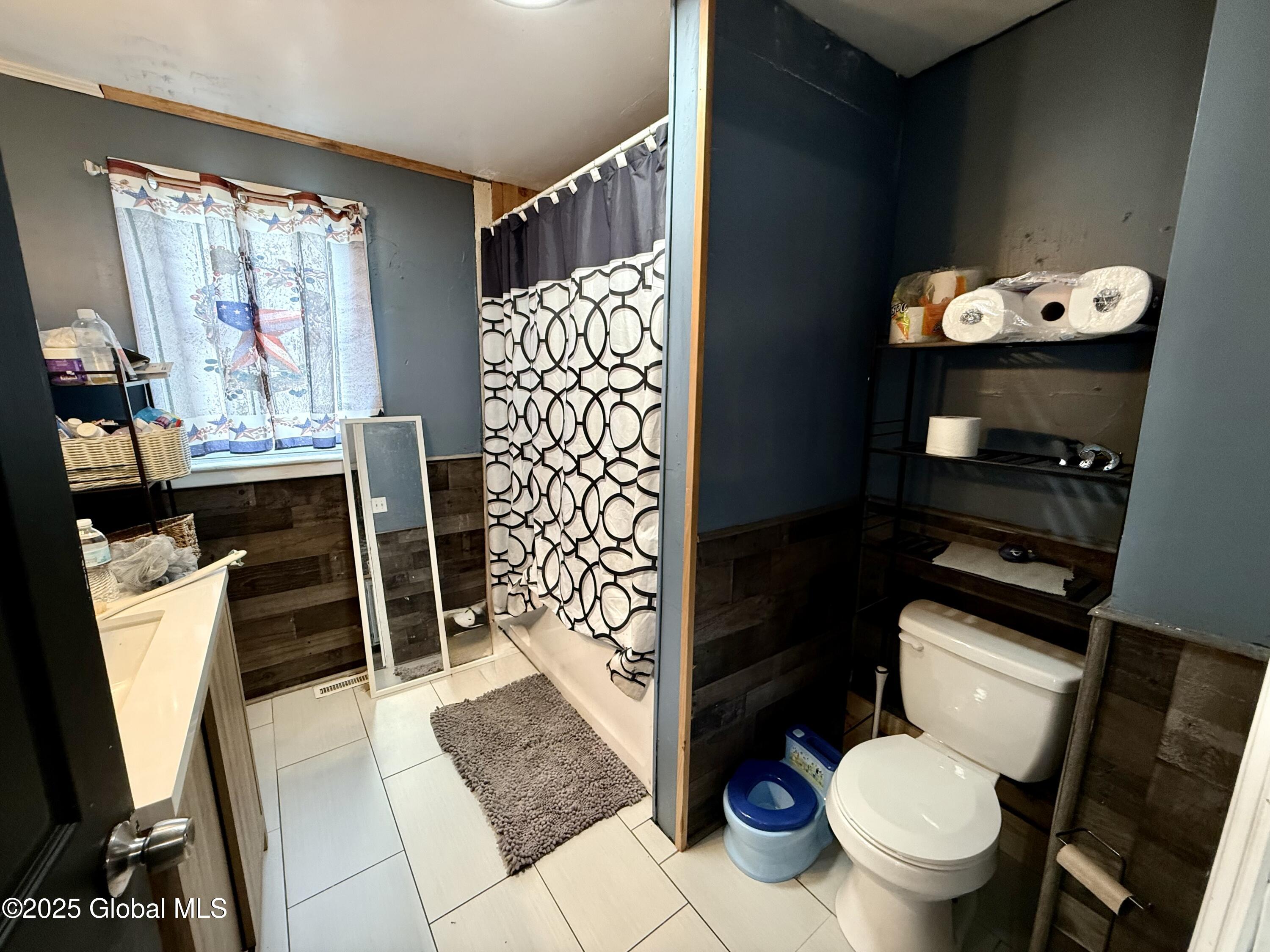 243 N Perry Street, Johnstown, New York image 17