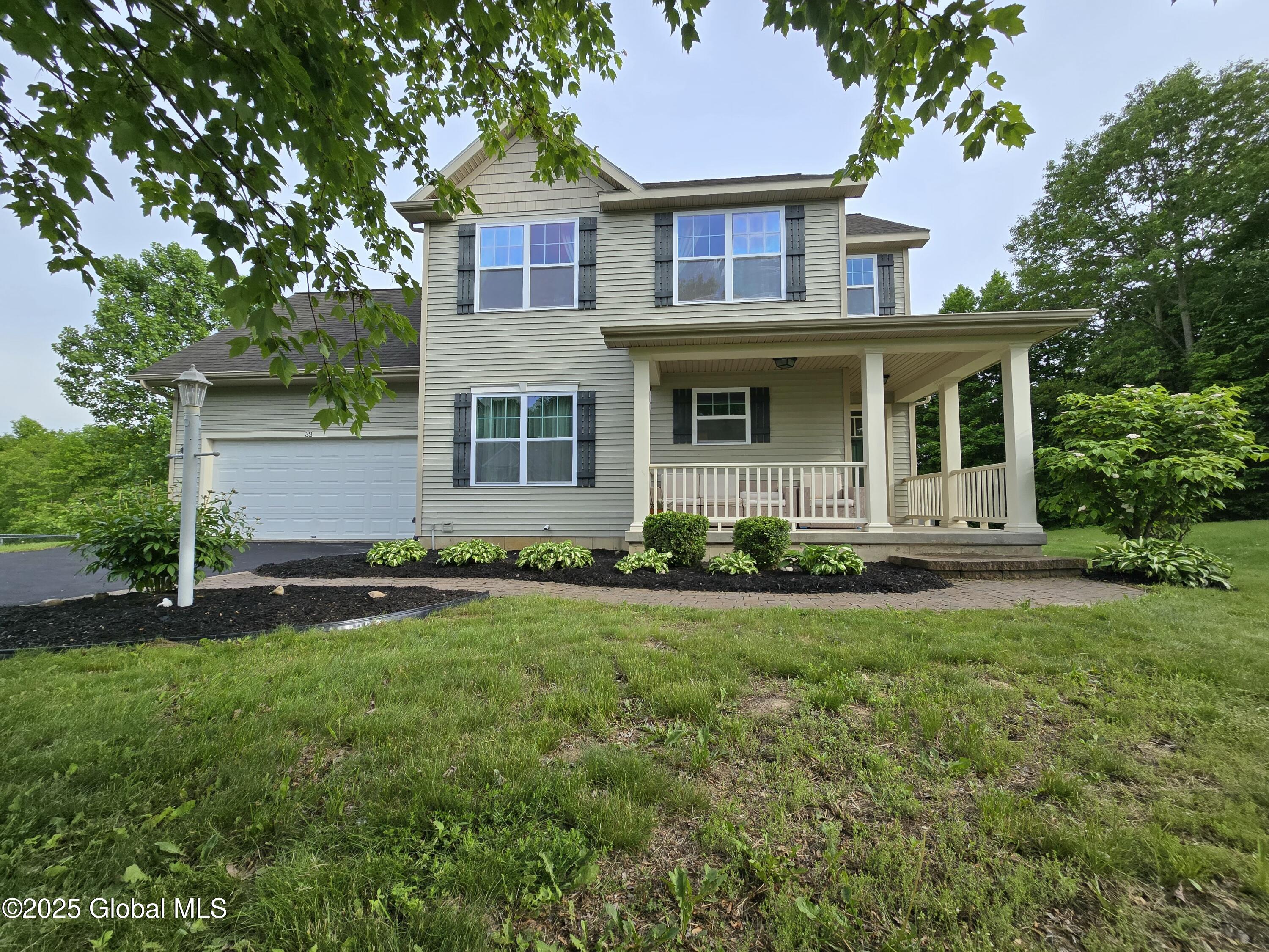 32 Revere Run, Mechanicville, New York image 2