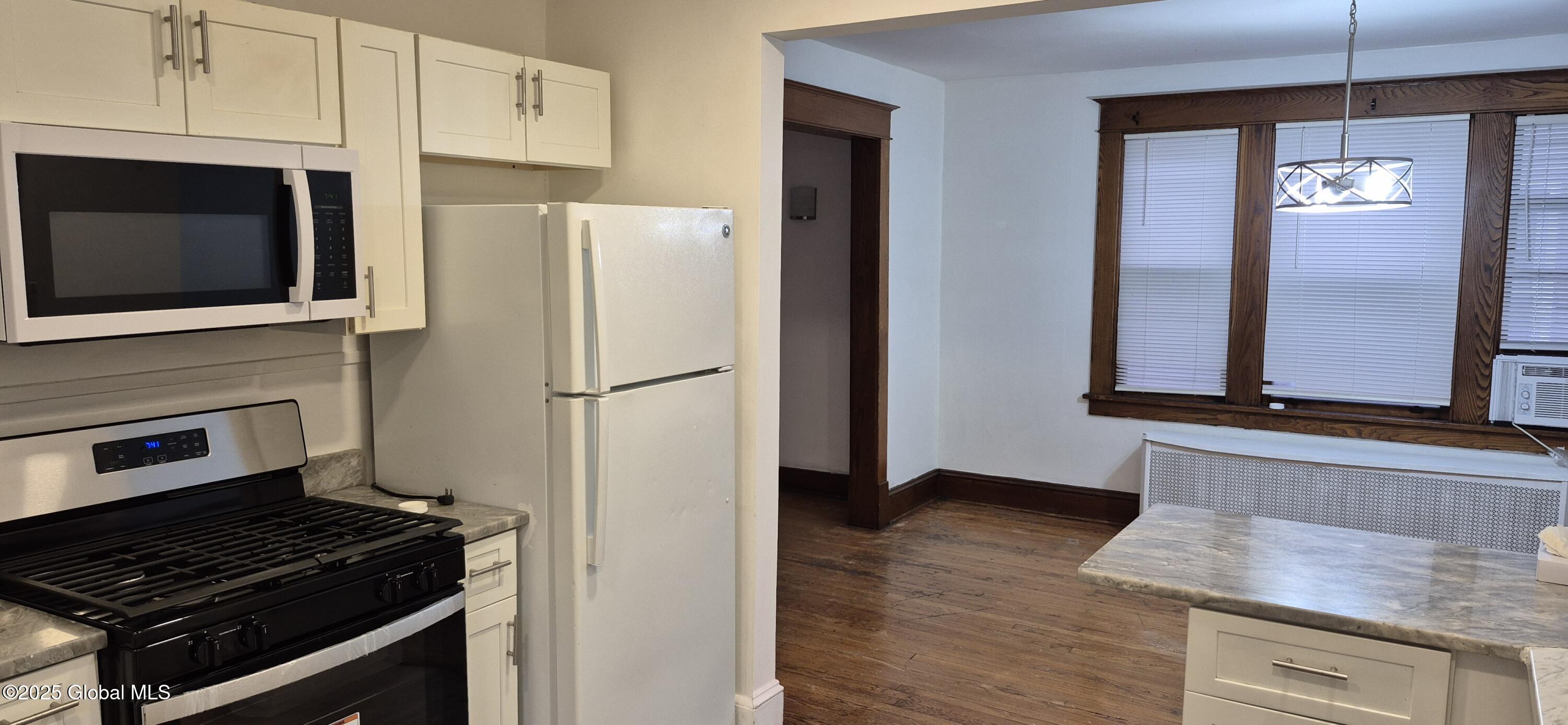 176 Benson Street, Albany, New York image 17