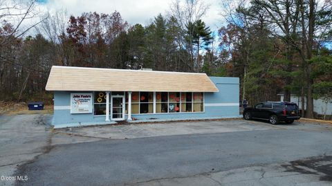 Photo of 426 Geyser Road, Ballston Spa, NY 12020 (MLS # 202527671)