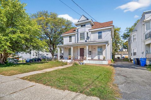 Photo of 282 Manning Boulevard, Albany, NY 12206 (MLS # 202527801)