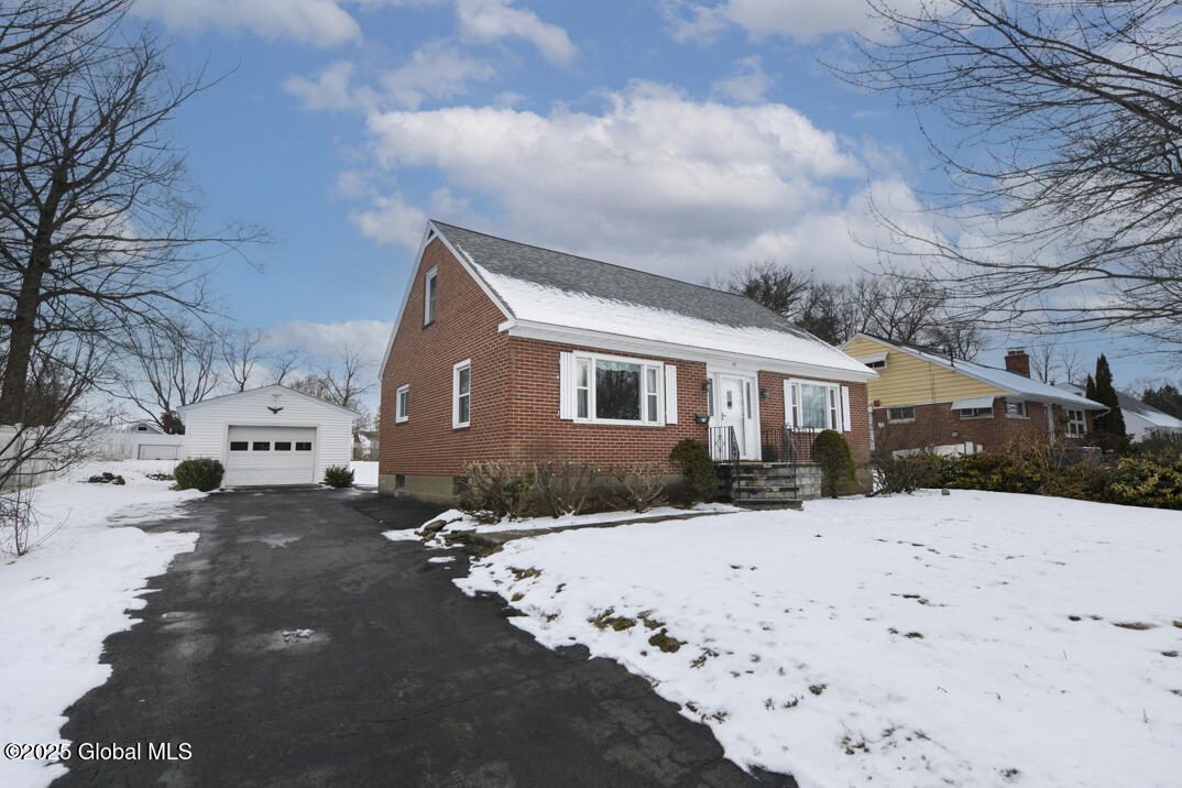 10 Marville Drive, Loudonville, New York image 4