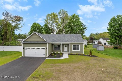 4 Berry Drive Queensbury NY 12804