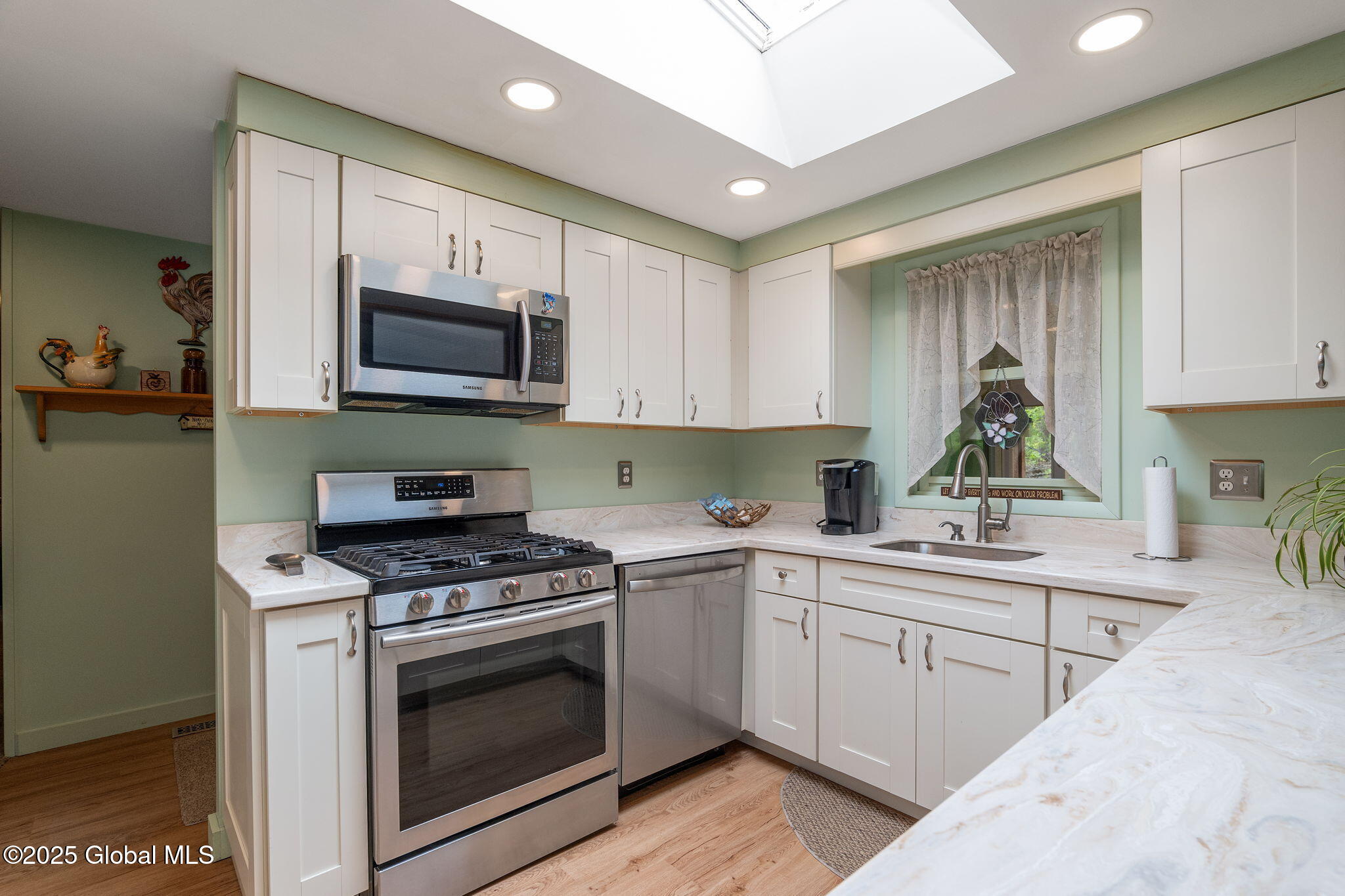 105 Hillside Drive, Summit, New York image 4