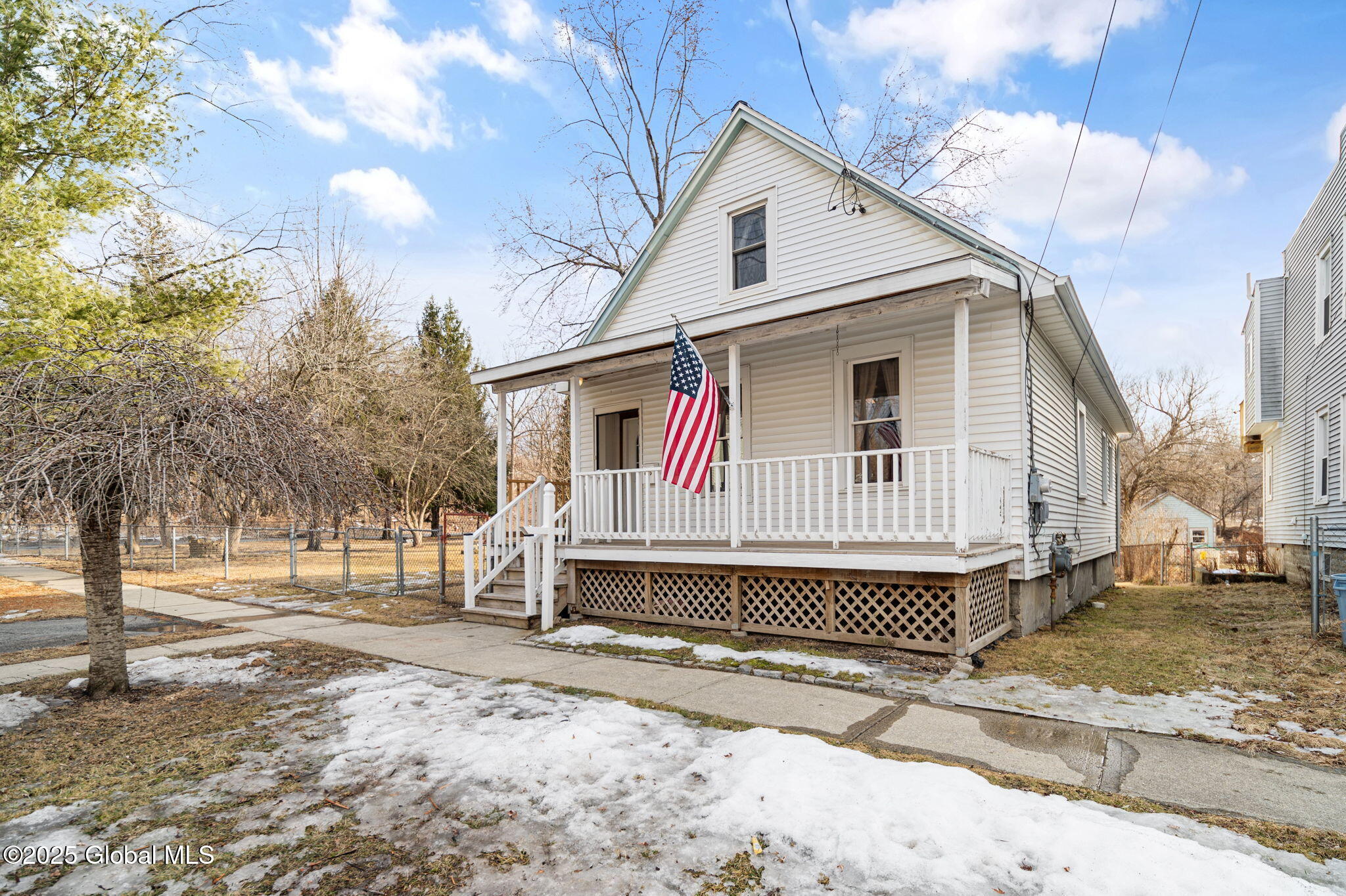 92 Partition Street, Rensselaer, New York image 2