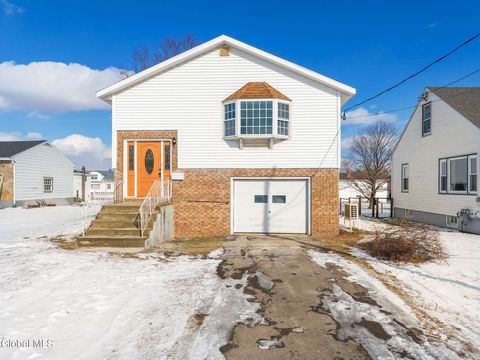 Photo of 27 Grieme Avenue, Amsterdam, NY 12010 (MLS # 202611158)