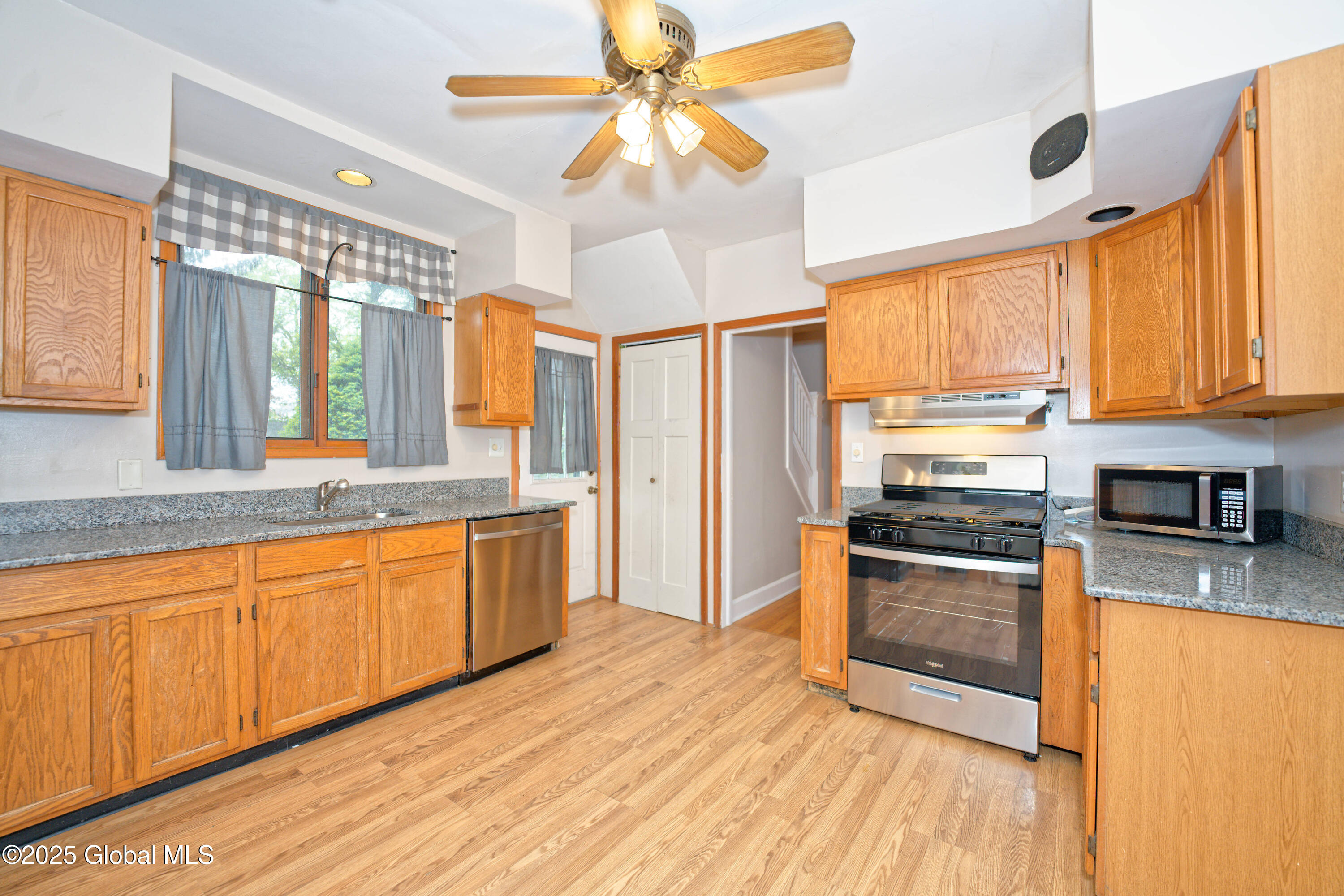 1013 Washington Avenue, Albany, New York image 15