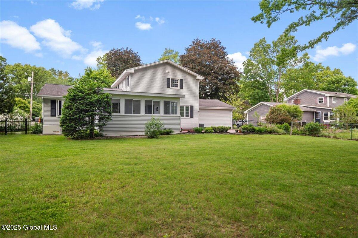 18 Underwood Drive, Saratoga Springs, New York image 9