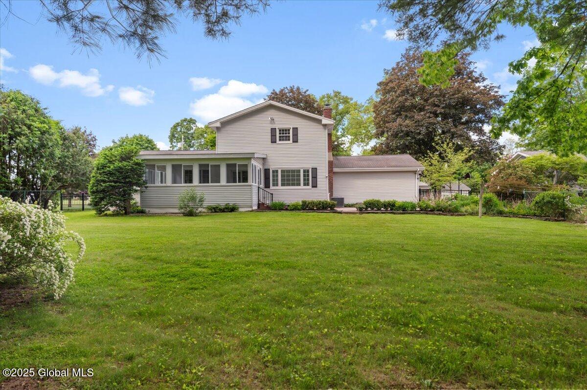 18 Underwood Drive, Saratoga Springs, New York image 10