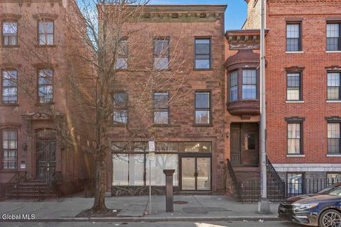 Photo of 170 Washington Avenue #1B, Albany, NY 12210 (MLS # 202527520)